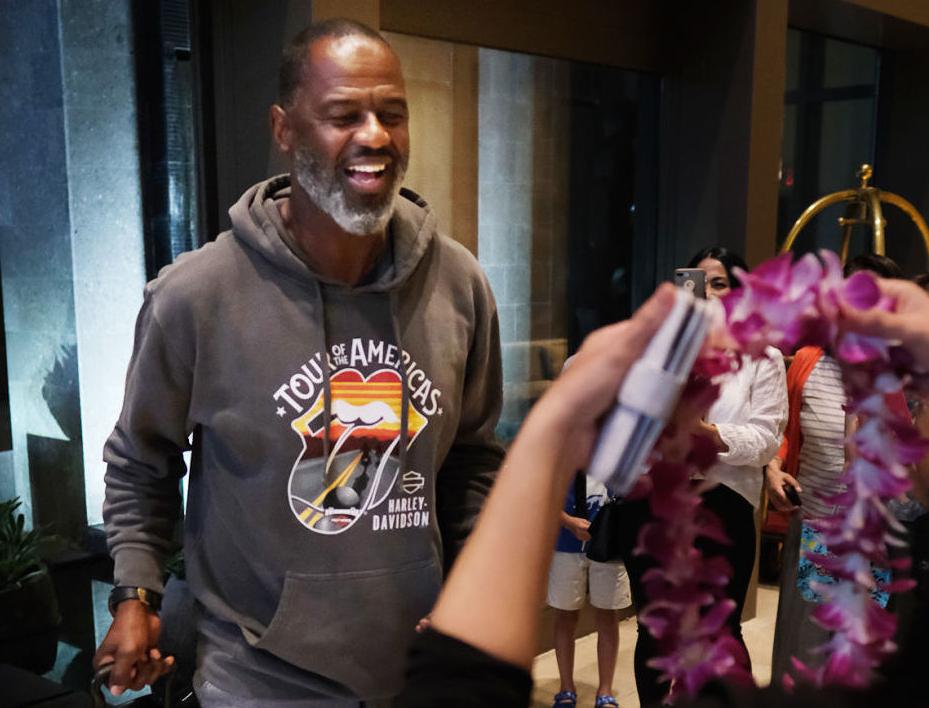 Guam in Photos 2019 - August - McKnight performing on Guam